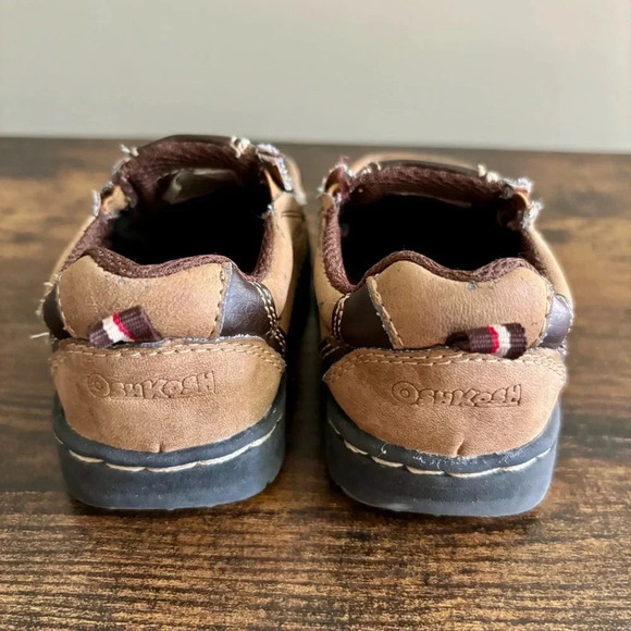 Oshkosh|‎ Boys Infant/Baby Brown  Leather Slip-On Loafers Shoes Size 6M - Picture 2 of 4